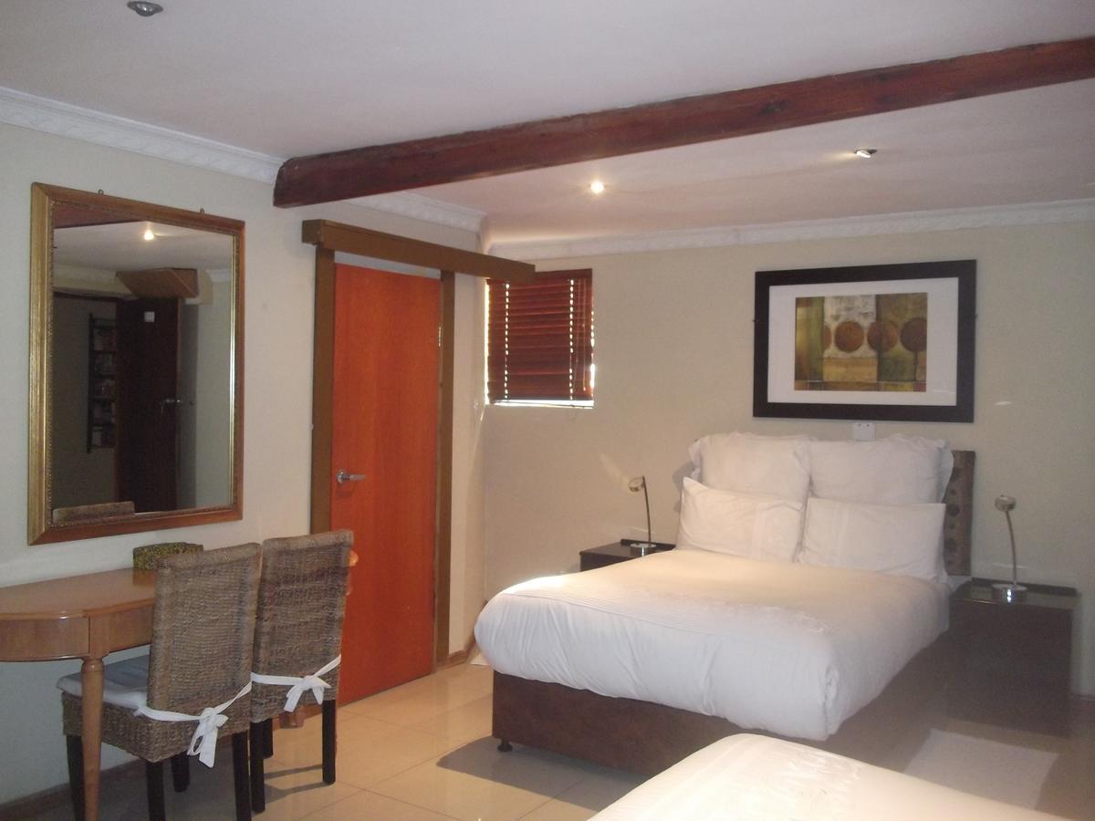 Mbalentle Guesthouse Bishop Lavis Esterno foto