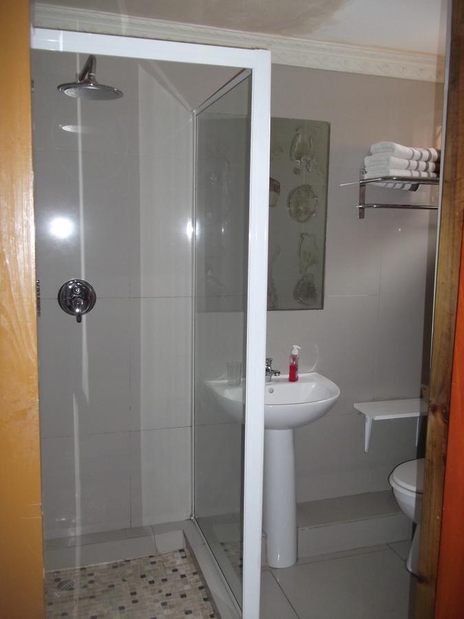 Mbalentle Guesthouse Bishop Lavis Esterno foto