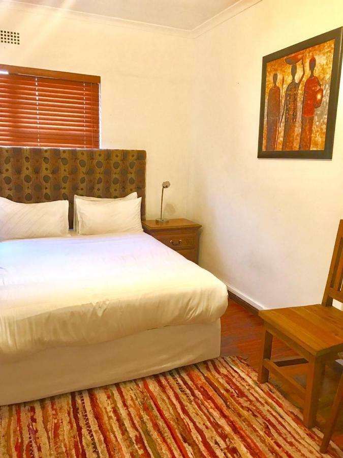 Mbalentle Guesthouse Bishop Lavis Esterno foto